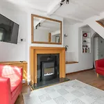 Stylish 2Bd Family Hideaway In Dover