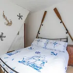 Stylish 2Bd Family Hideaway In Dover