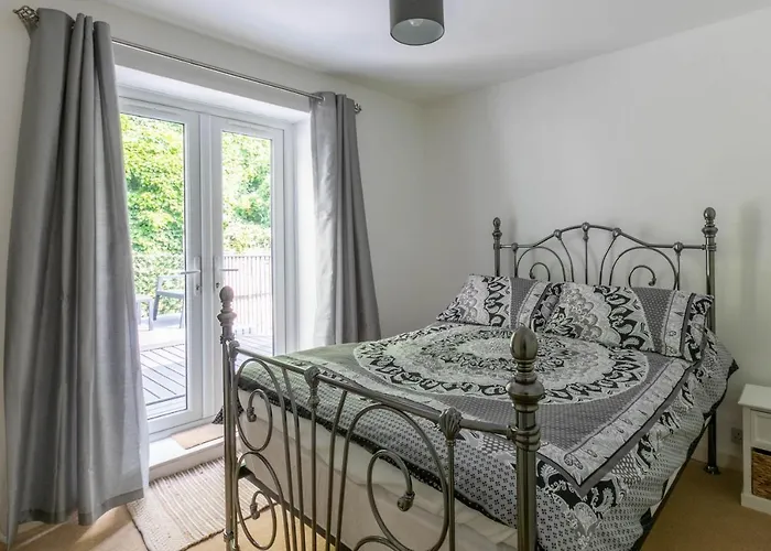 Stylish 2Bd Family Hideaway In Dover