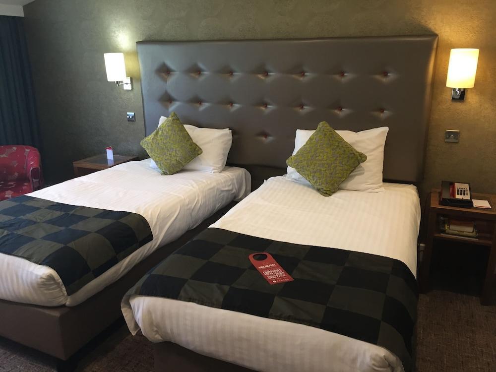 By Ihg 4*