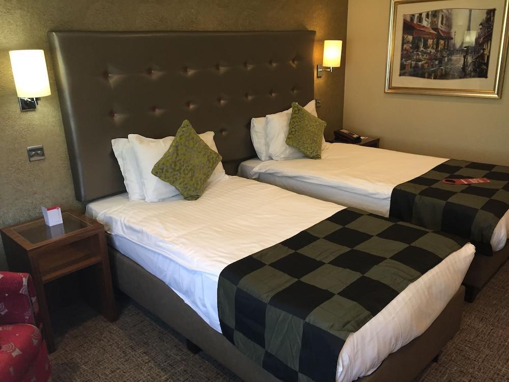 By Ihg Dover