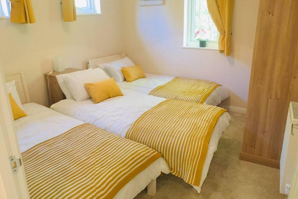 Private 1st Floor - Perfect For Port Of Dover, Eurotunnel And Short *