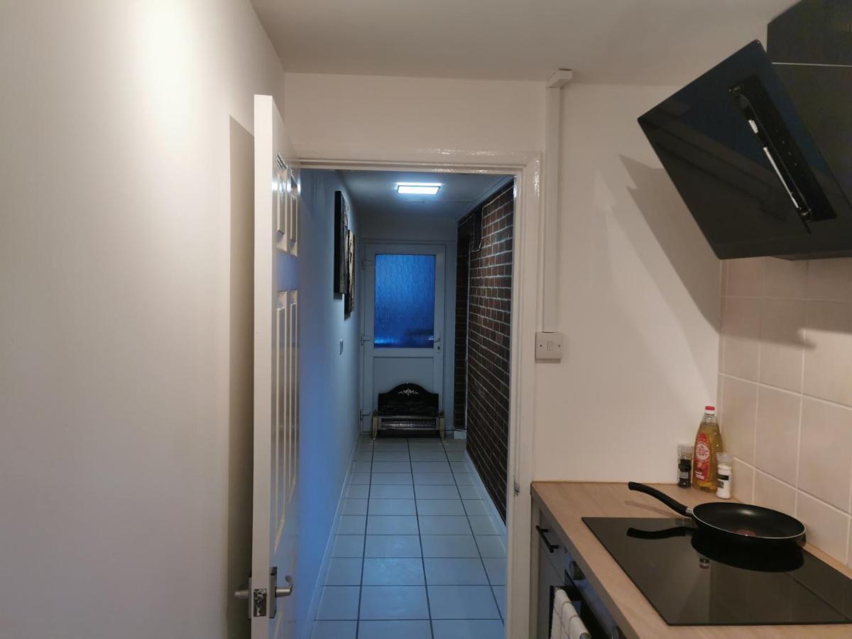 Hostel 116 Maison Dieu Road B In *