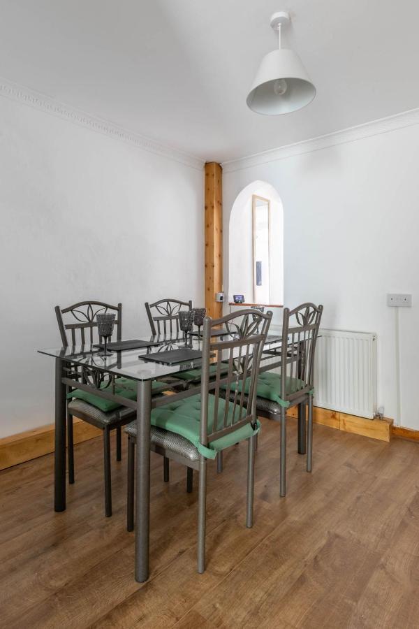 Stylish 2bd Family Hideaway In Holiday home *