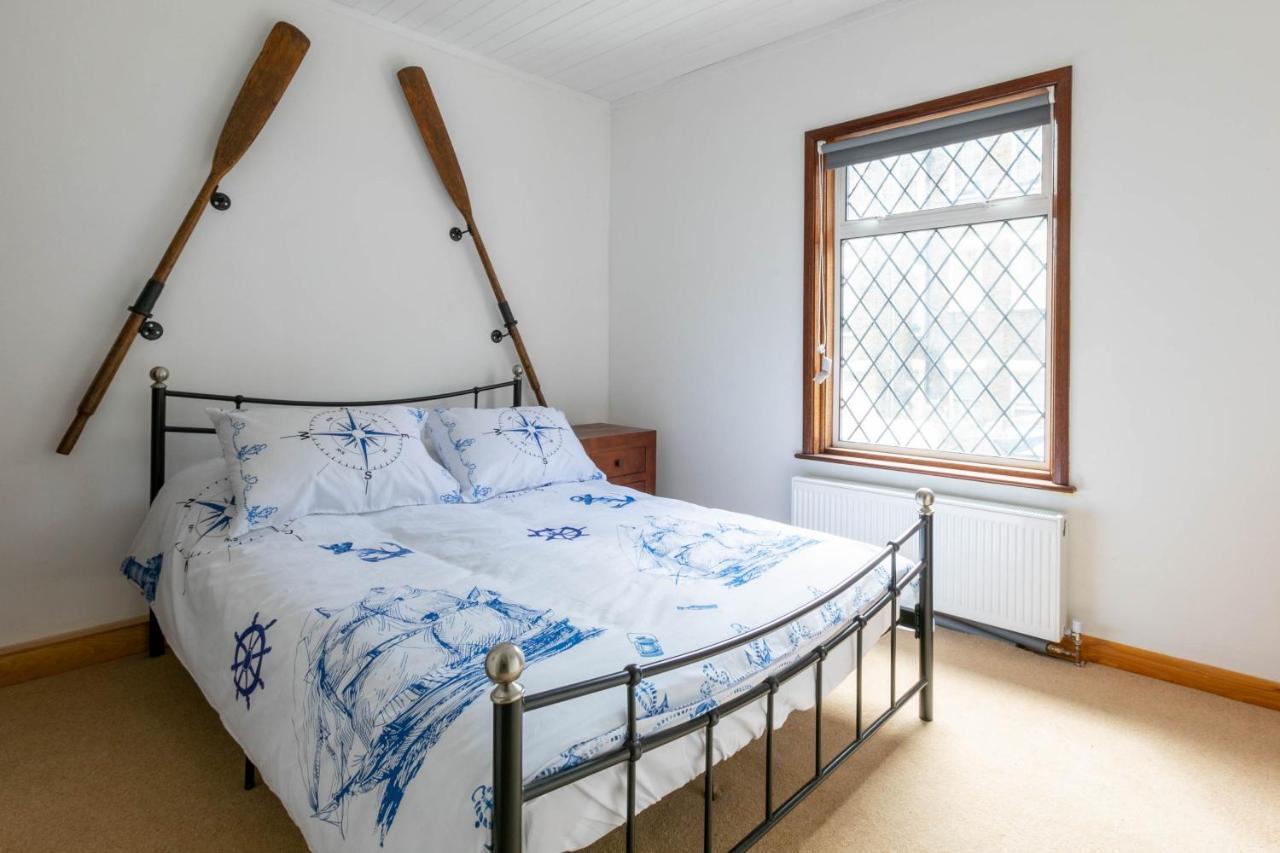 Holiday home Stylish 2bd Family Hideaway In *