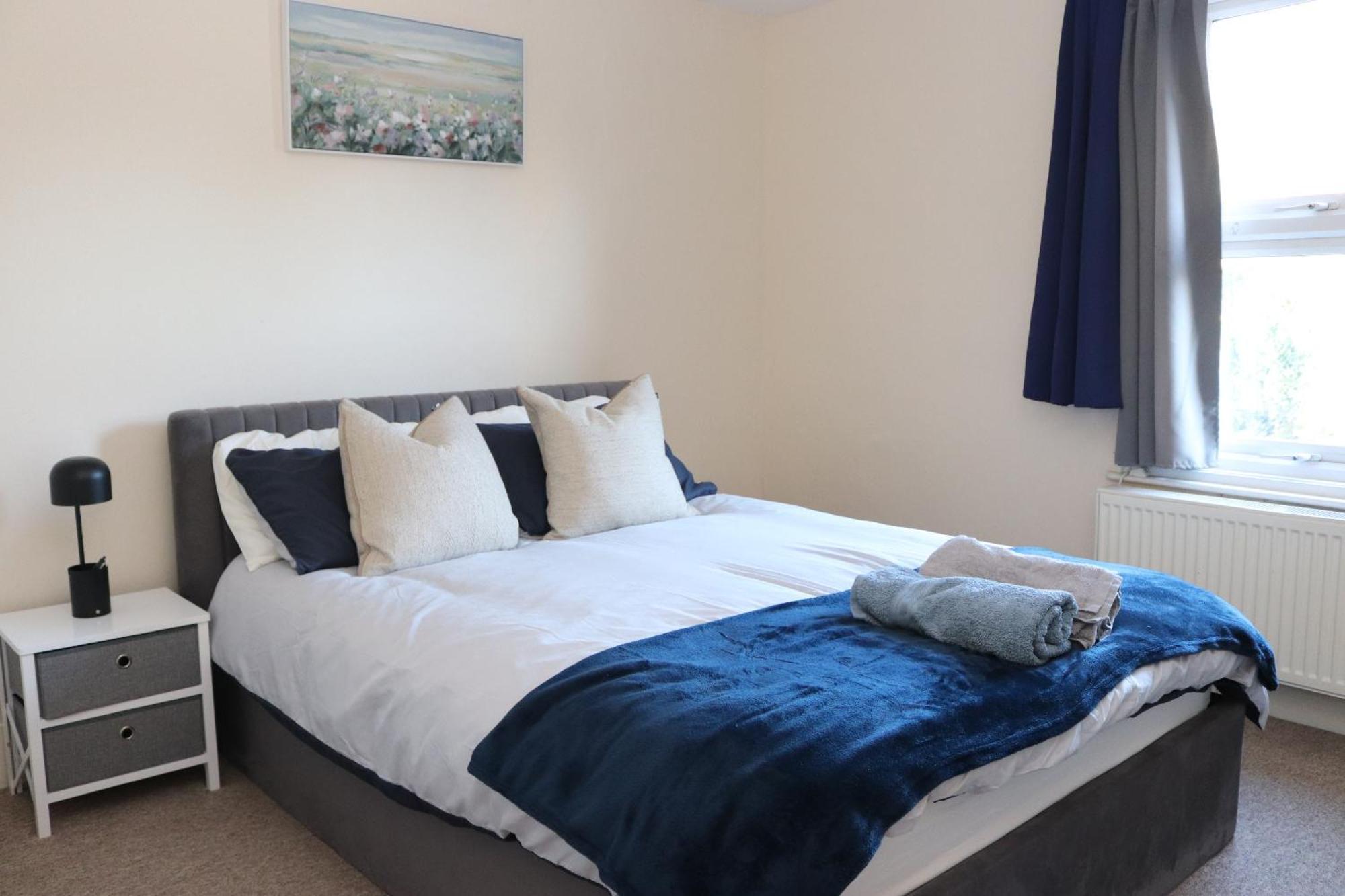 Dream - 2br Near Attractions Parking