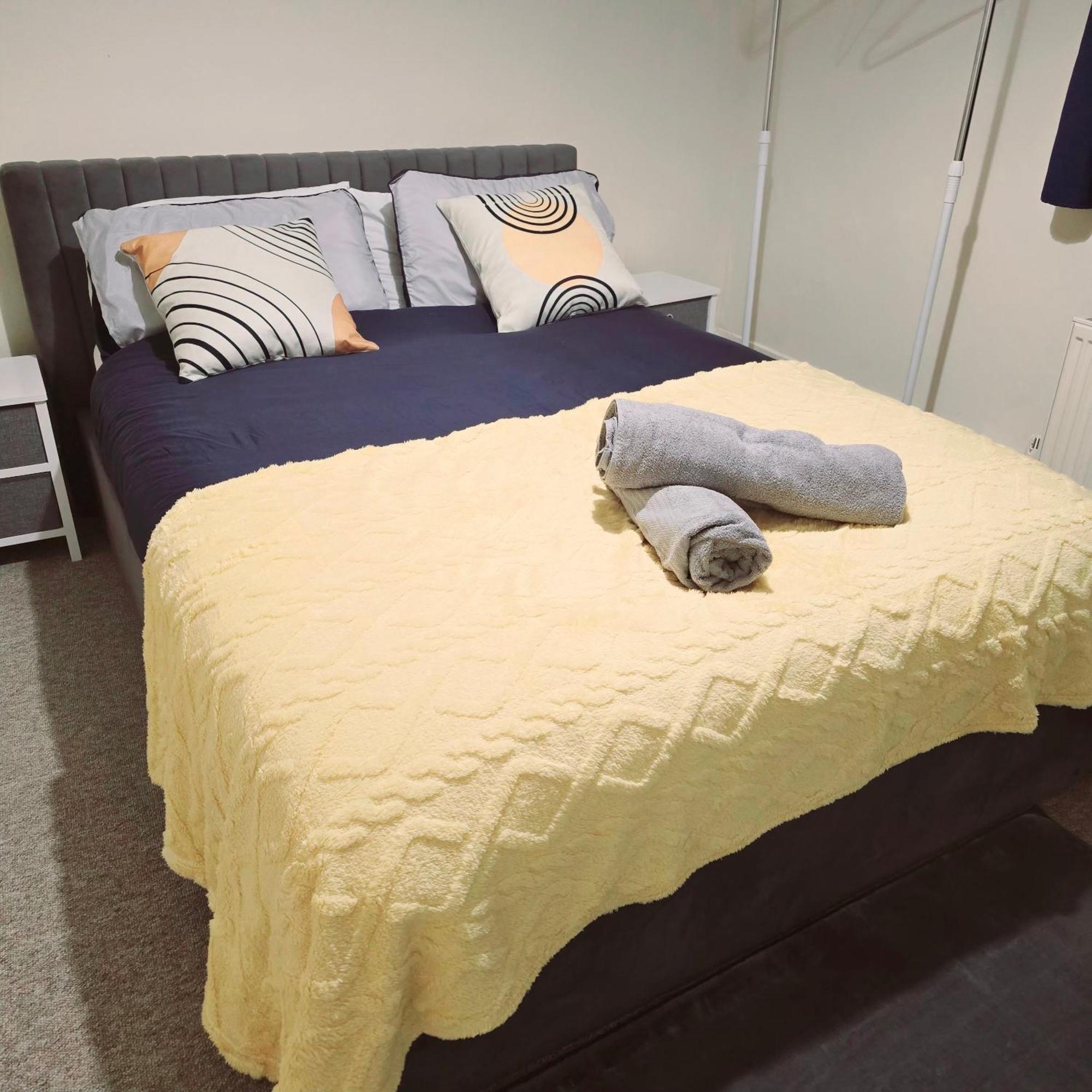 Dream - 2br Near Attractions Parking *