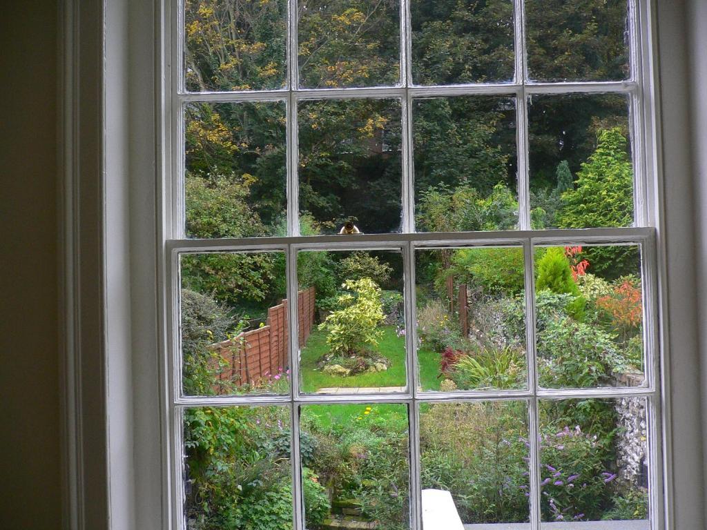 299 London Road Bed & Breakfast