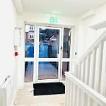 Stylish Dover Apt With Castle View