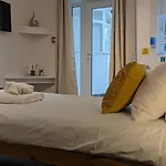 Dover Town Rooms - Short Lets & Serviced Accommodation - Dover