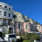 Studio Next To Port, Cliffs, With Parking