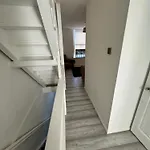 Dover 2 Bed Modern Apartment By The Cliff And Sea
