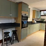 Dovorian Guest House