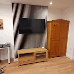 Modern 1-Bed Flat In Dover