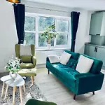 Dover Ferry Apartments, Private Terrace And Castle Viems