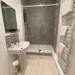 Private 1St Floor Apartment - Perfect For Port Of Dover, Eurotunnel And Short Stays