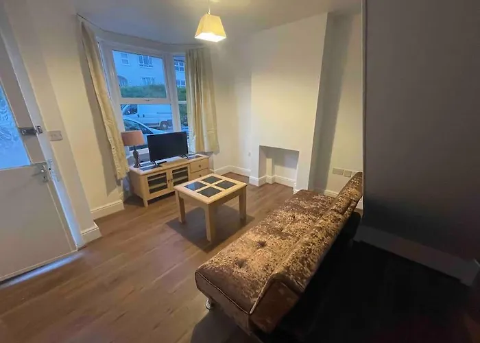 Modern 2 Bedroom Terraced House