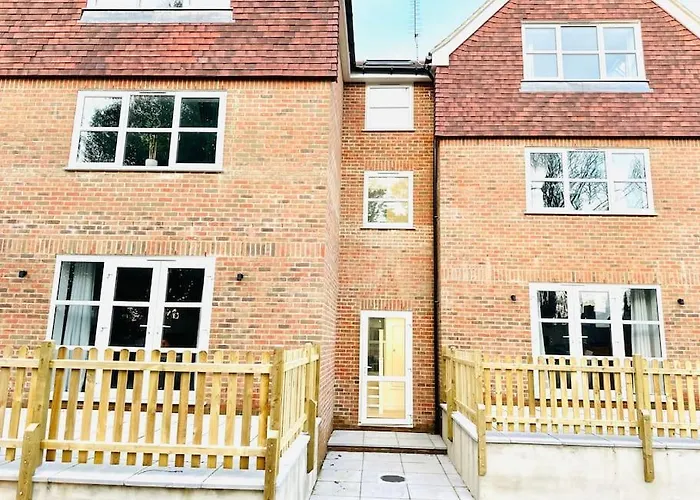 Stylish Dover Apt With Castle View