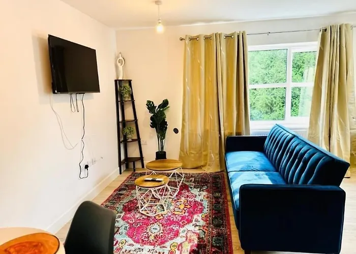 Dover Port Town Centre Comfy Flat With Parking