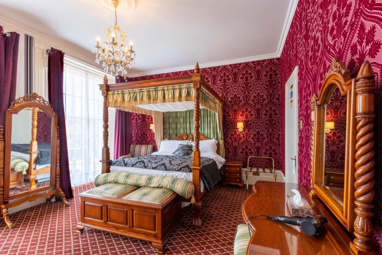 Guest house Hubert House Dover