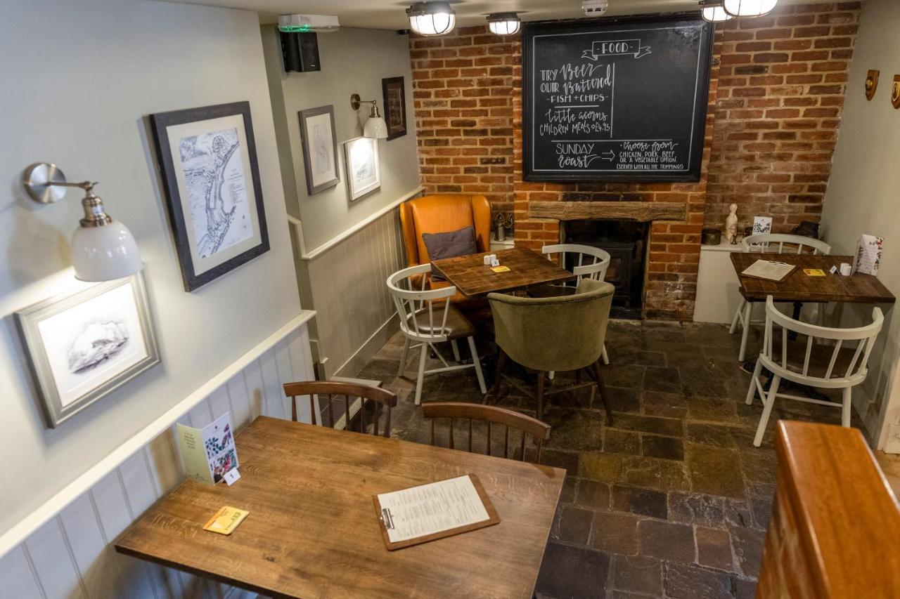 Royal Oak Hotel 3*