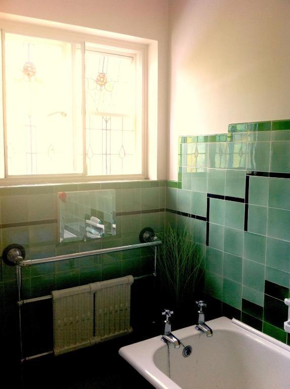 Crabble Hill House Guest house