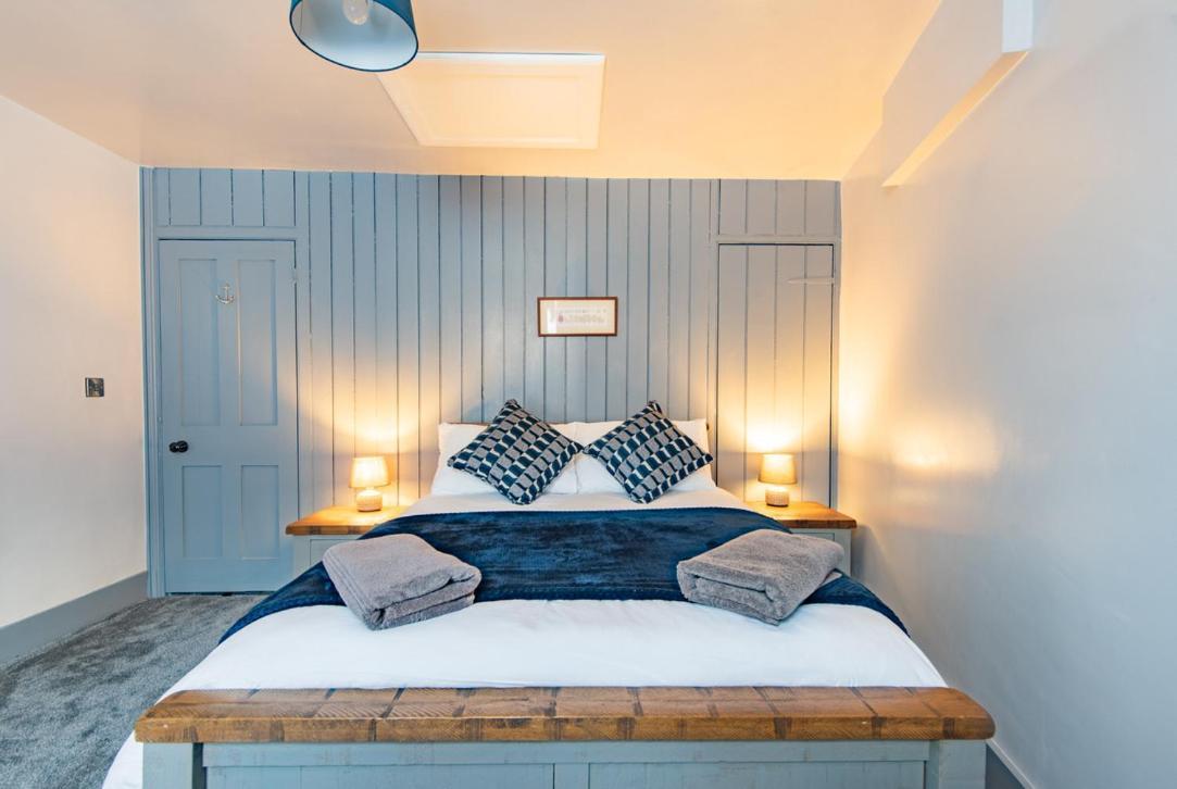 Castle View - Charming With Views Of Castle Holiday home Dover