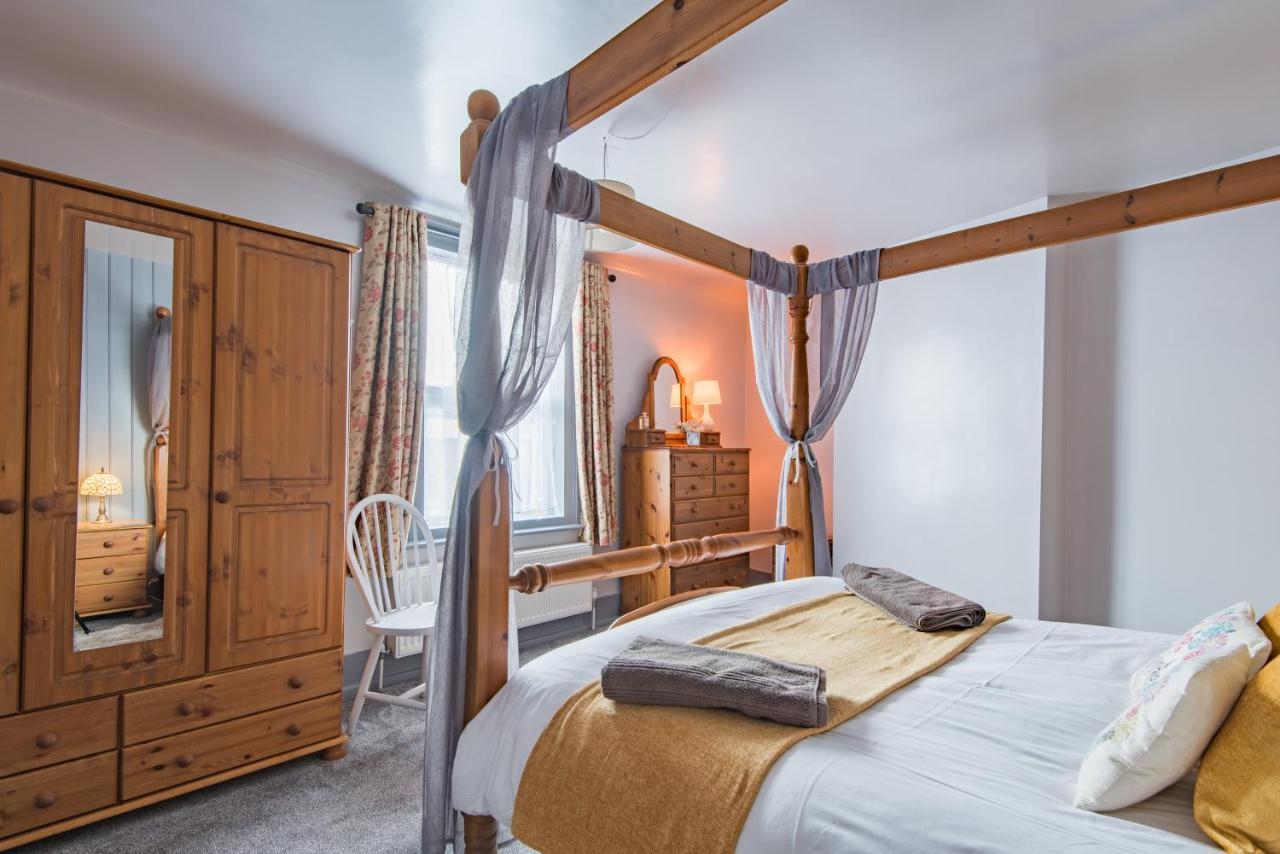 Castle View - Charming With Views Of Castle Dover