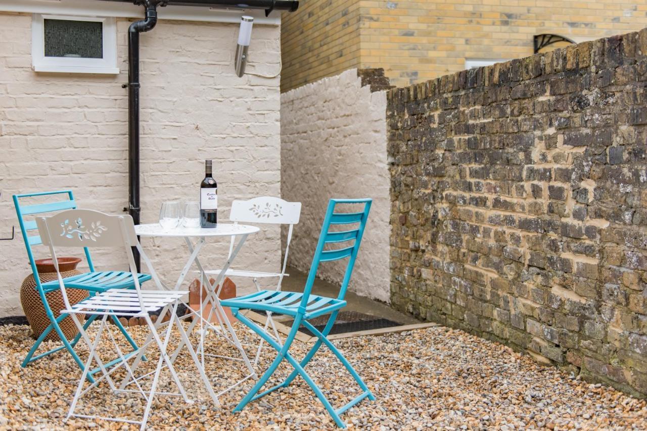 Castle View - Charming With Views Of Castle Holiday home *