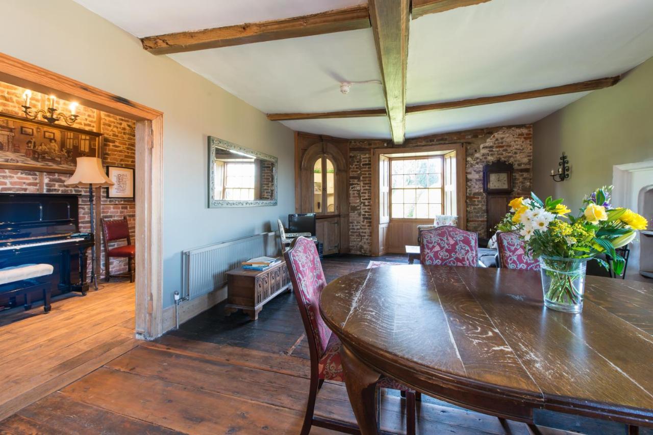 Beautifully Historic Manor House - The East Wing