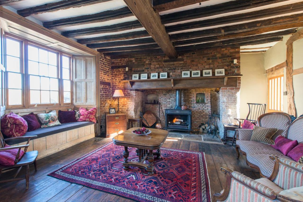 Beautifully Historic Manor House - The East Wing Holiday home *