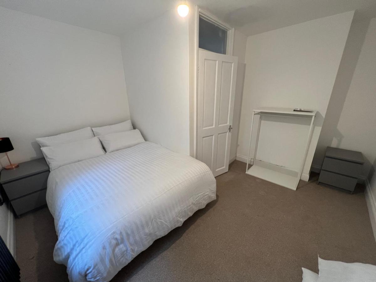 Apartment Town Private 2 Bed Garden Flat For Up To 6 Guests