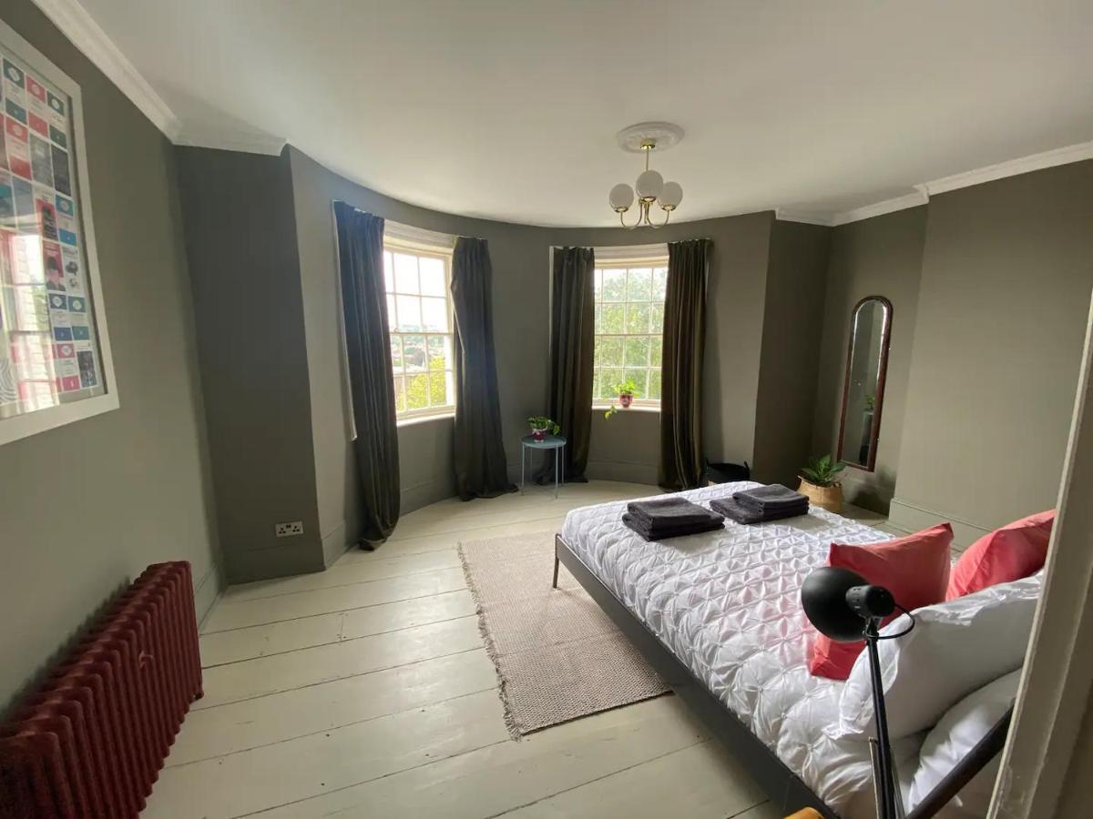 Holiday home Unique Georgian Townhouse By The Castle & Dover