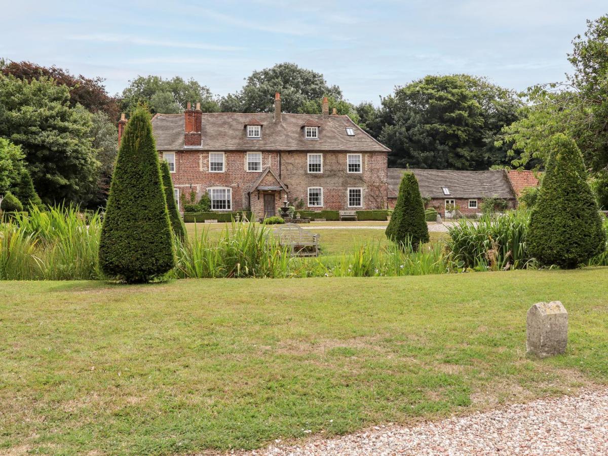 Solton Manor