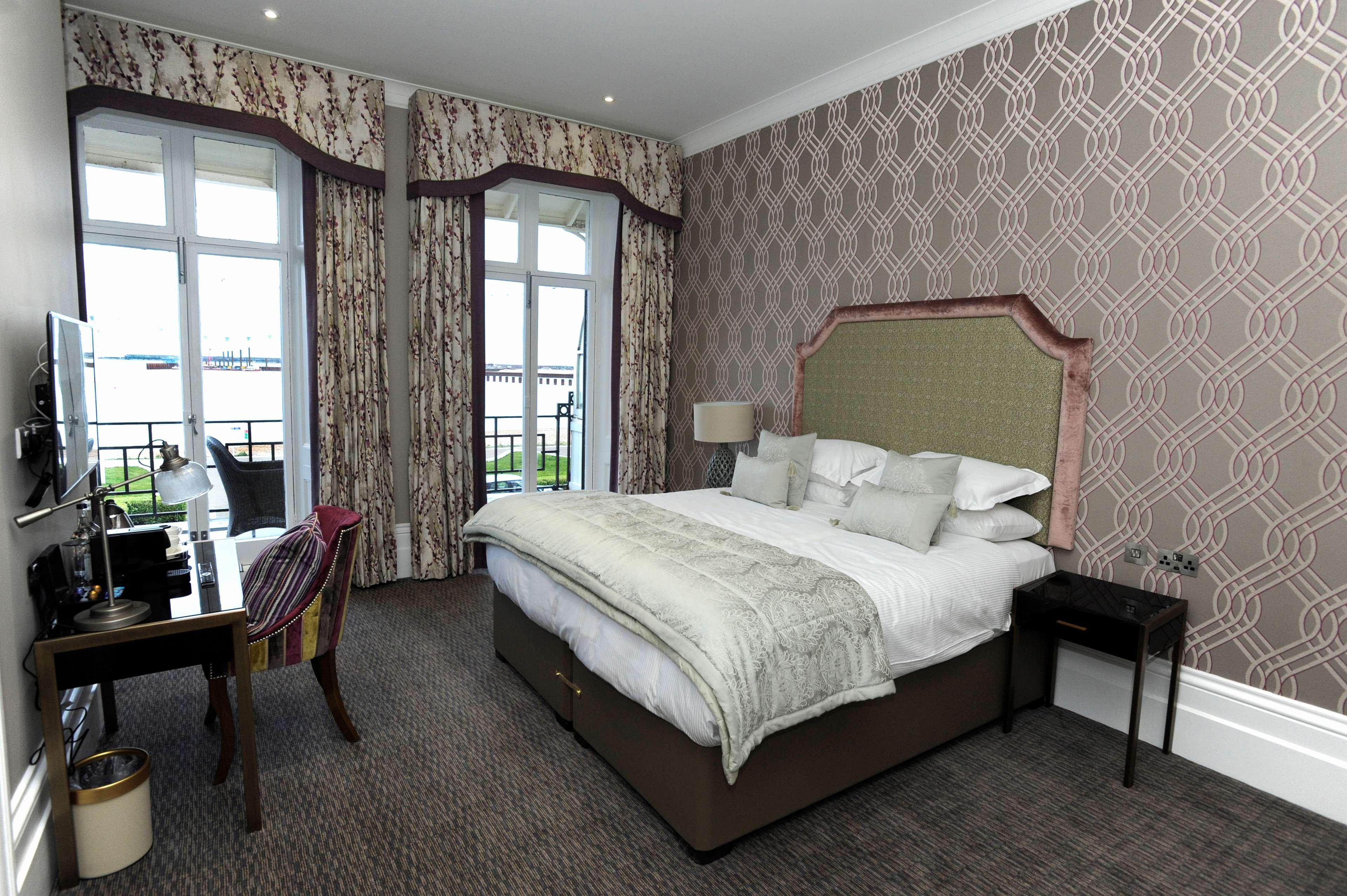 Hotel Western Premier Marina & 4*