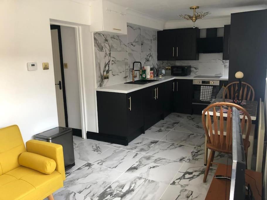 Stylish And Modern Close To Port!