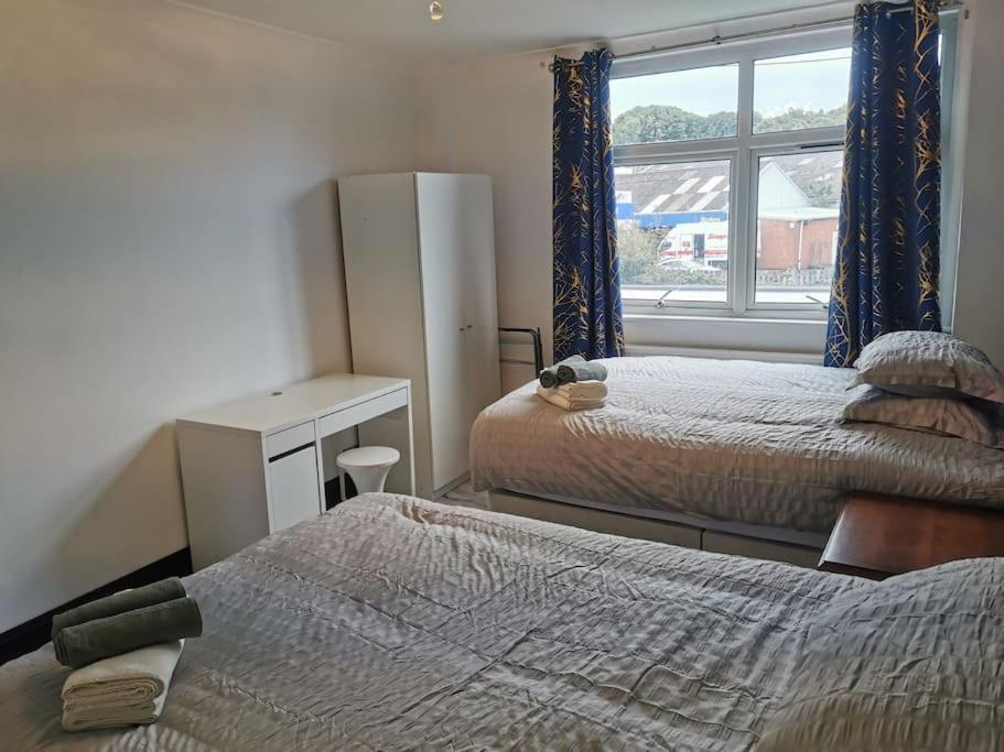Stylish And Modern Close To Port! Apartment *