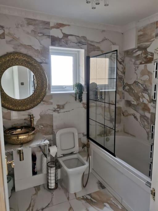 Modern 2 Bedroom Flat By Port, Castle& Sea! Apartment Dover