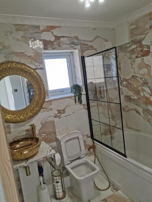 Modern 2 Bedroom Flat By Port, Castle& Sea! * Dover