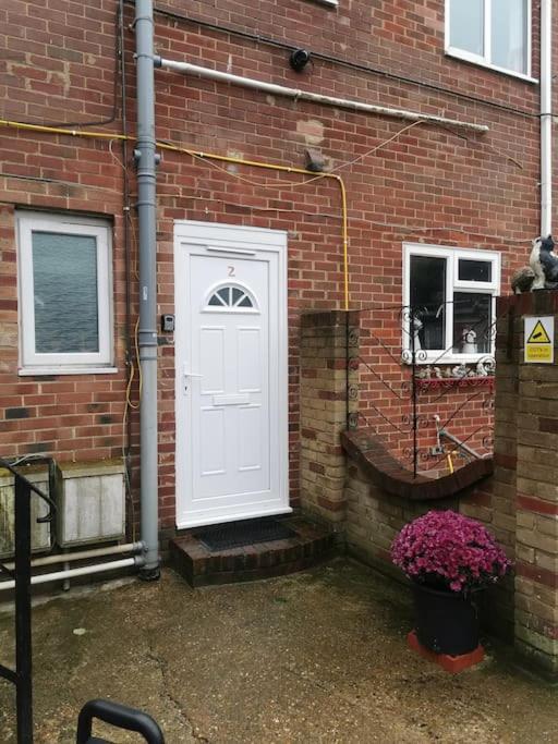 Modern 2 Bedroom Flat By Port, Castle& Sea! Dover