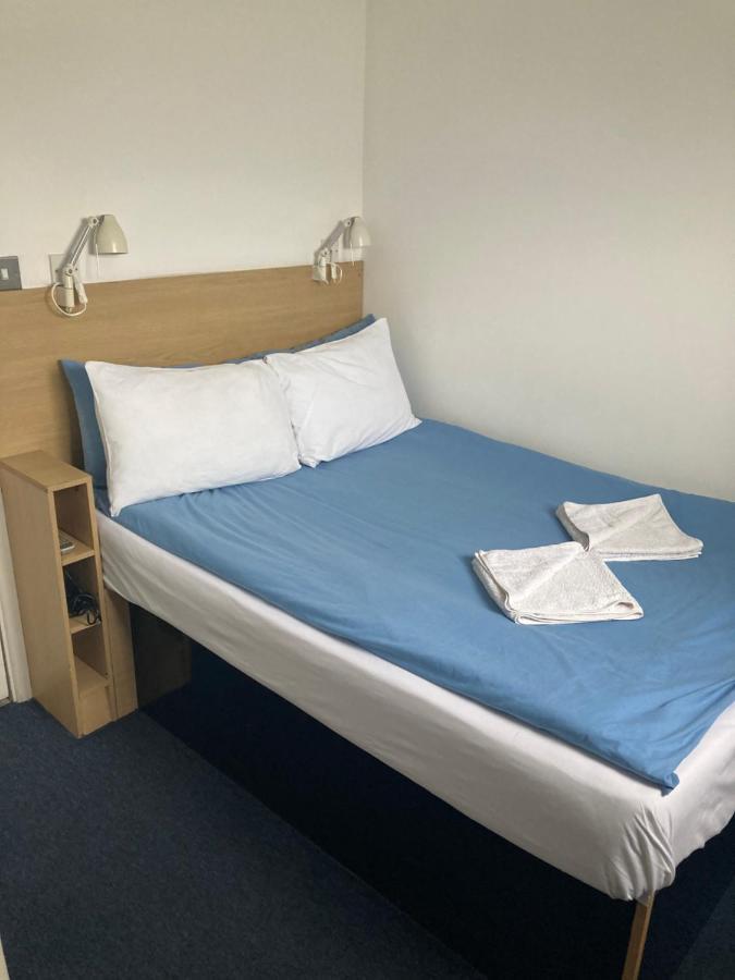Hostel Alma House Dover