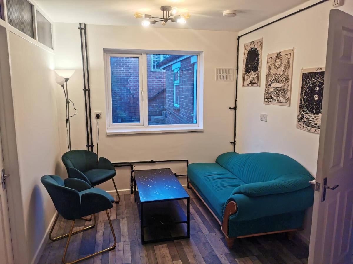 116 Maison Dieu Road E In Hostel *