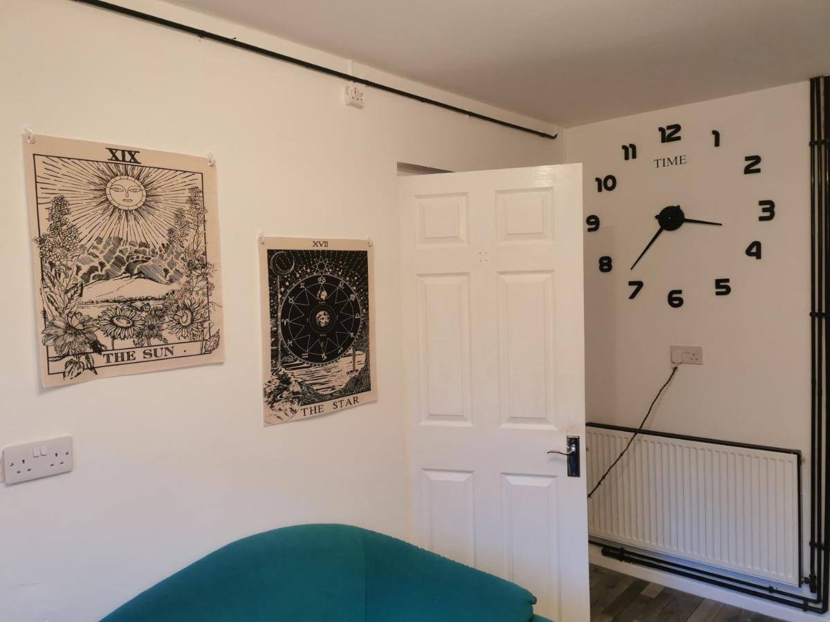 116 Maison Dieu Road E In Hostel *