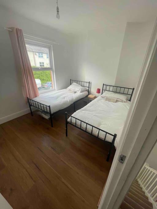 Modern 2 Bedroom Terraced House Holiday home