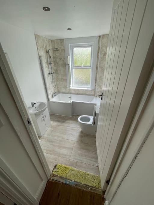 Holiday home Modern 2 Bedroom Terraced House