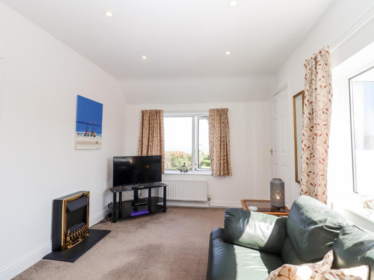 Bay Tor Apartment