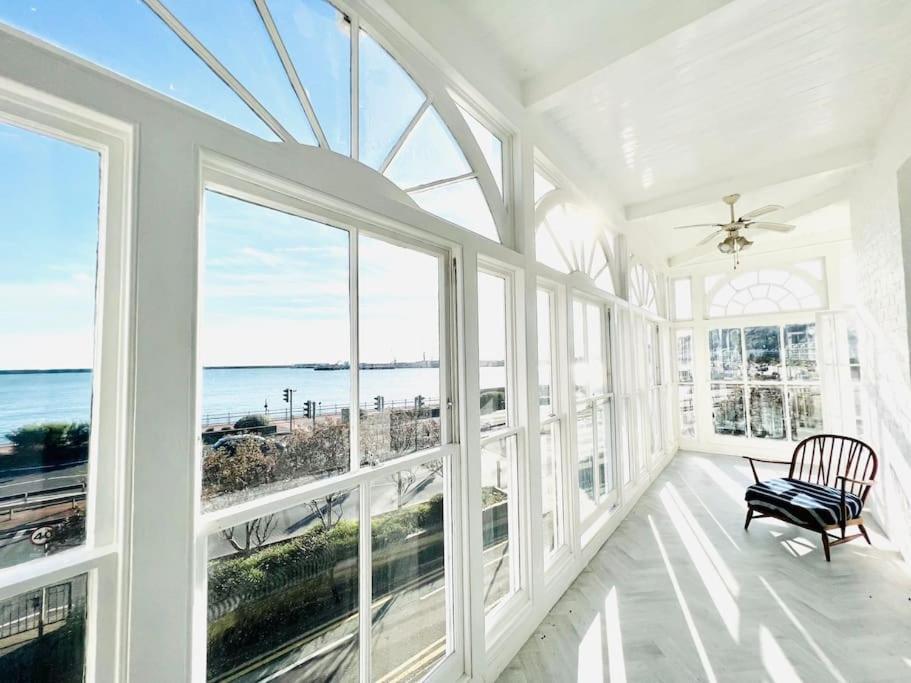 Flat 4 Marine Parade House, 1 East Cliff- Next To Port, White Cliffs, Beach, Castle