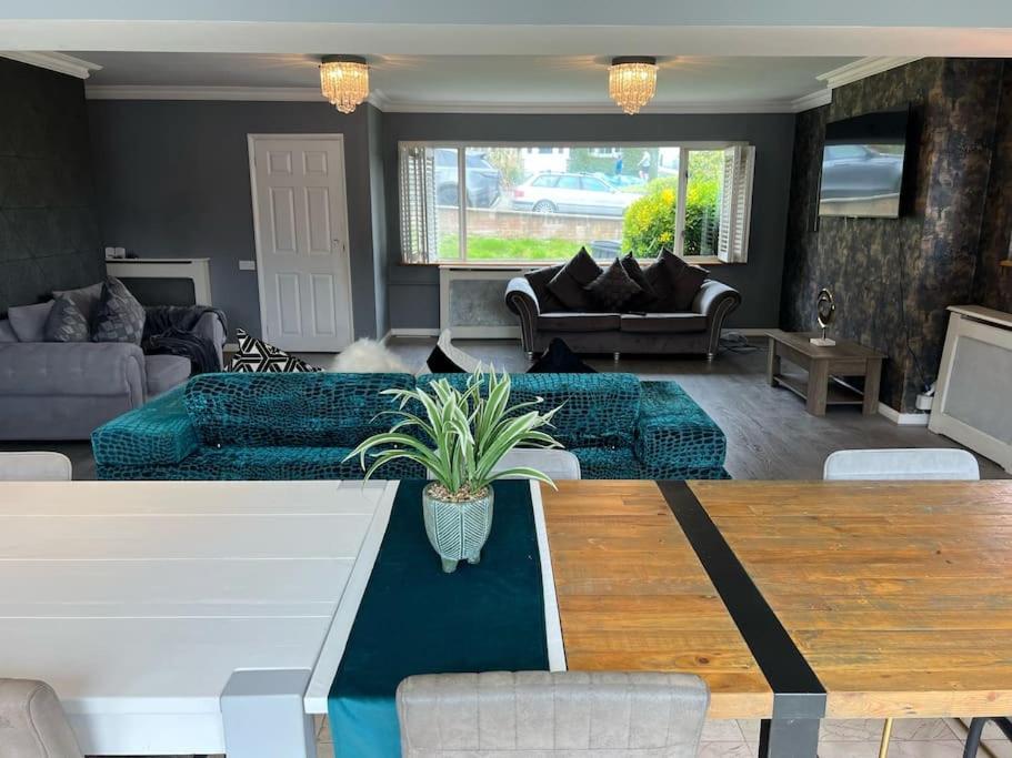 Holiday home The Coxhill Retreat - Indoor Rainforest Spa *