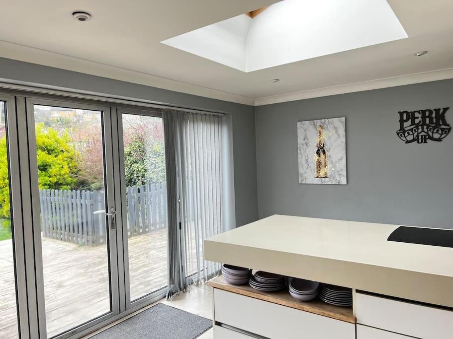 The Coxhill Retreat - Indoor Rainforest Spa Holiday home Dover