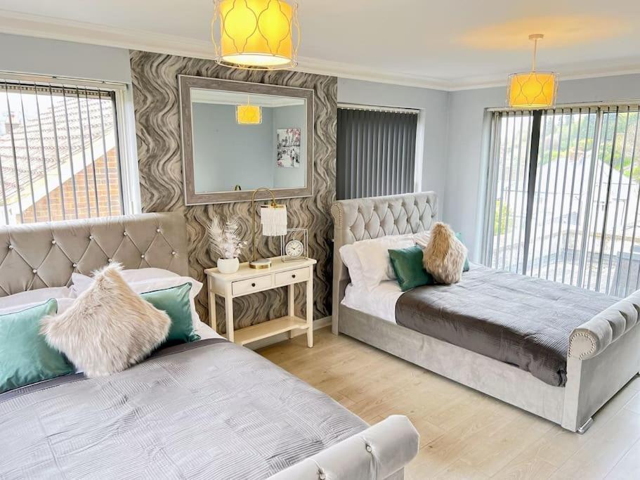 The Coxhill Retreat - Indoor Rainforest Spa Holiday home *